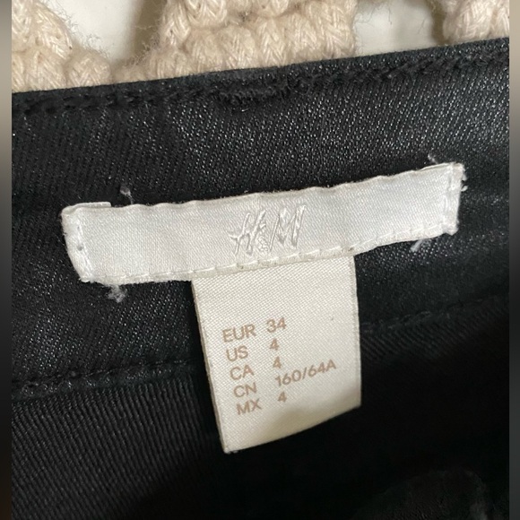 H&M waxed faux leather look black pants jeans S size 4 - Picture 3 of 5